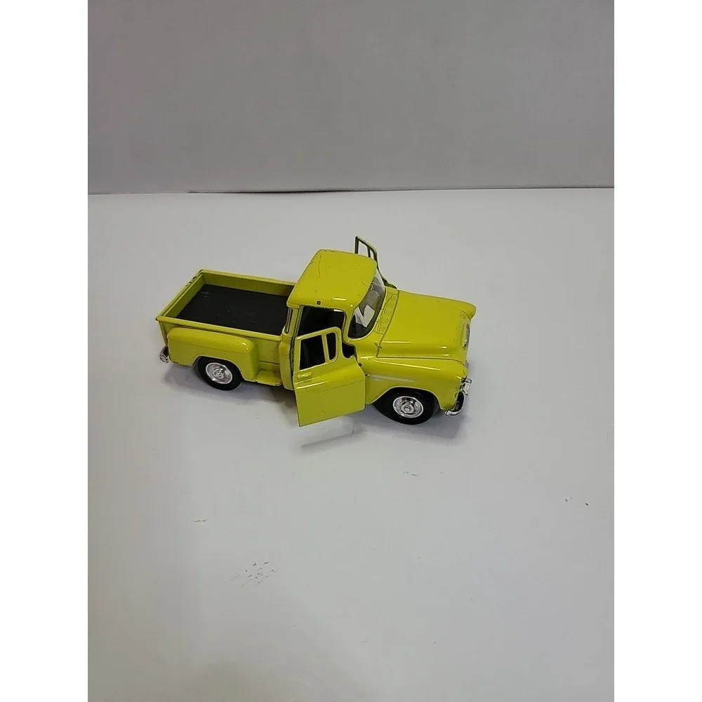 Kinsmart Pull Back Yellow 1955‎ Chevy Stepside Pickup Truck with Surfboard 1:32